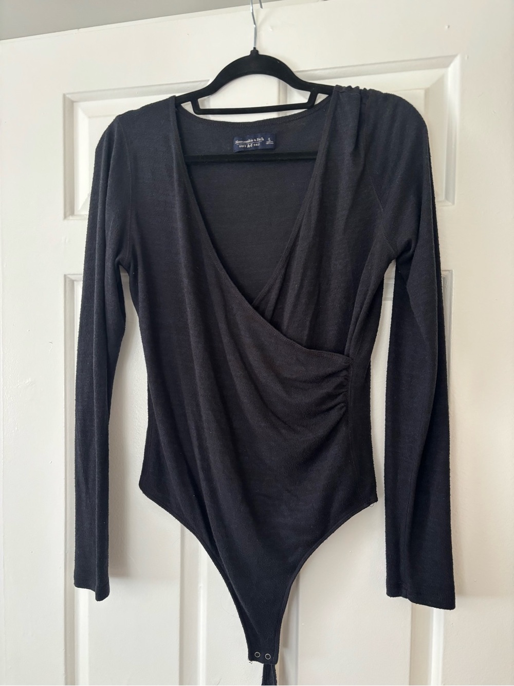 Abercrombie & Fitch Black Long-Sleeve Wrap Bodysuit - Size L - Picture 3 of 6